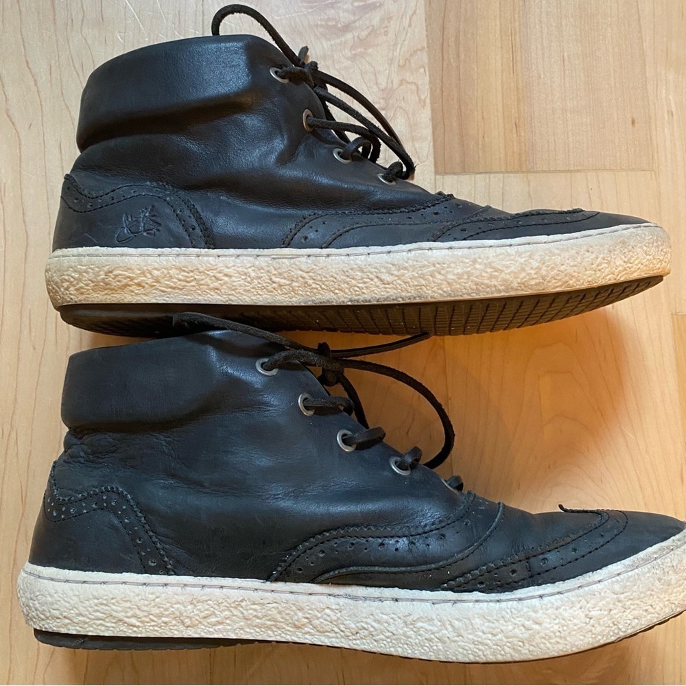 RARE John Fluevog “Wynn” Leather Sneakers